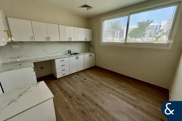 Vacant Now | Single Row | 4 Beds + Maids